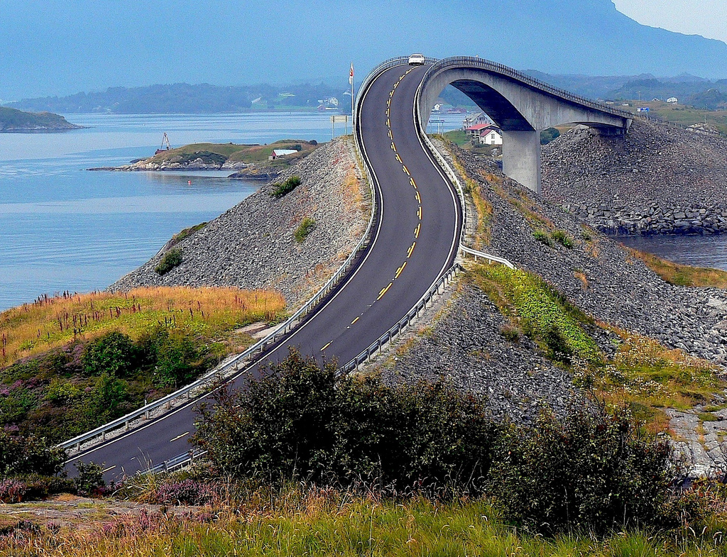 Atlantic_Road_Norvegia.jpg